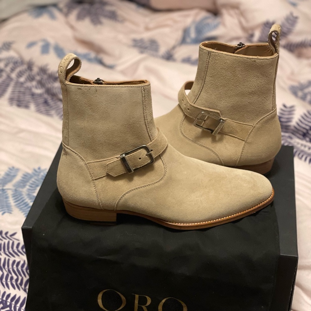Chelsea boots